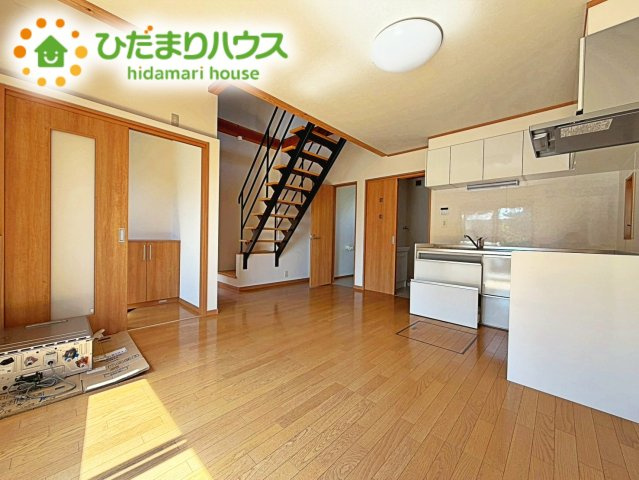 過ごす時間が長いからこそ家族との繋がりが感じられるお家！　にぎやかな声で日々の会話も弾む楽しい空間となります。家に帰宅するのがより一層楽しみになりますね♪