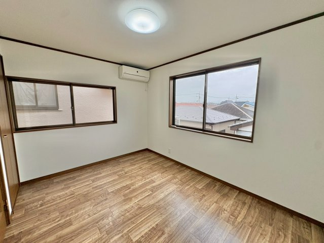 洋室6帖・収納付きで、お部屋がすっきり片付きます。