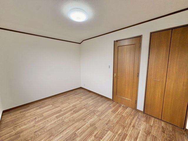 洋室6帖・収納付きで、お部屋がすっきり片付きます。