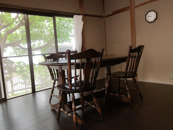 【片野町・中古住宅の内装】