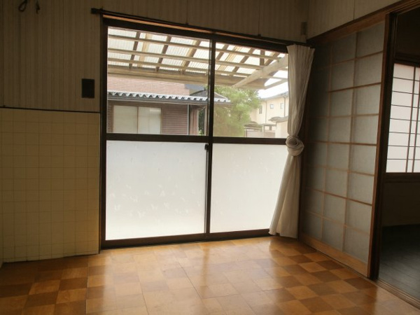 【片野町・中古住宅の和室】