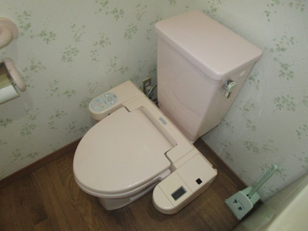 【片野町・中古住宅のトイレ】