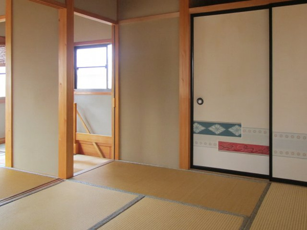 【片野町・中古住宅の和室】