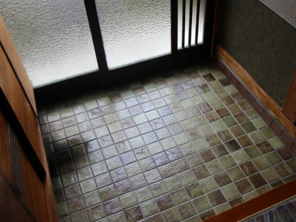 【片野町・中古住宅の玄関】