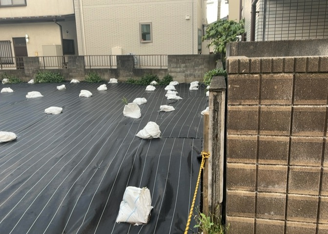 土地を買う際、住む地域の自治体や福祉の補助制度にも注目してみましょう。子供や老人の医療補助やゴミ出しのルールなど、自治体によってルールに大きな違いがあるため、暮らしやすい土地で判断するとよいでしょう。