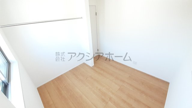 2階洋室4.5帖(南側)