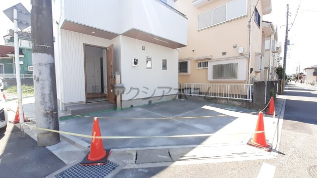 カースペース1台分(車種による)