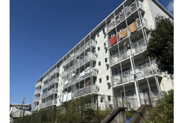 第二生田ハイツの外観