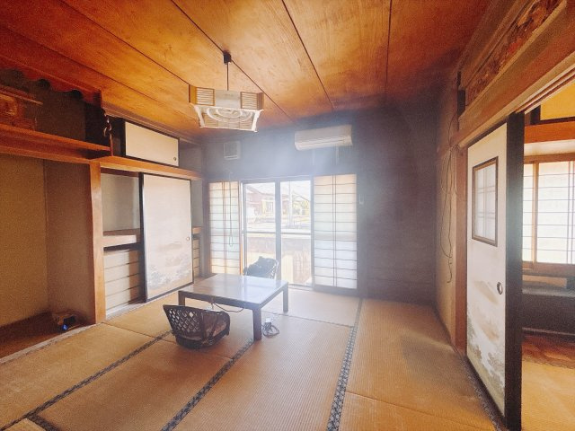 ■和室｜和室を書斎にしたり、冬にはコタツを敷いて家族みんなで年越しをするのもいいですね。家族みんなのお気に入りの空間になります♪