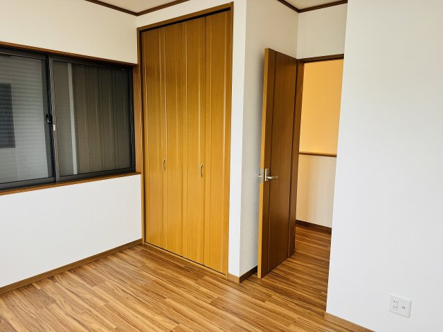 ～収納力の高いクローゼット完備～