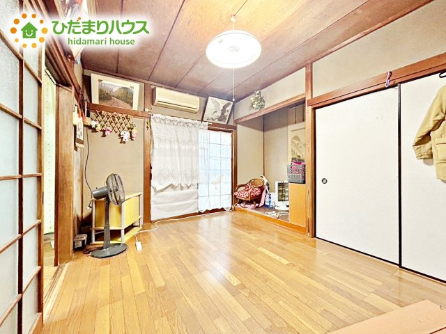 明るい印象を受けるお部屋です。