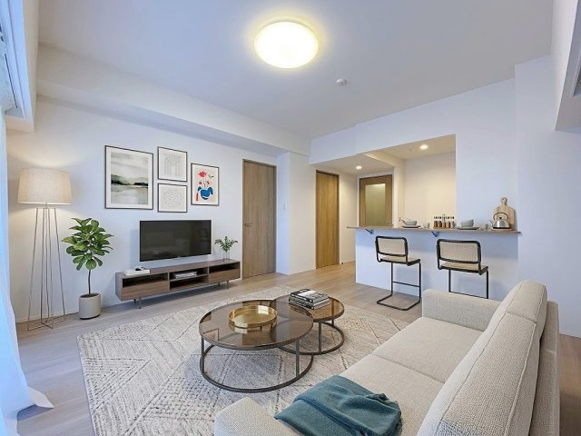 家具の配置もしやすい14.5帖です！南西・南東の角部屋につき、一日を通じて明るい自然光が差し込みます。ご家族みんなが自然と集まる温かい癒やしの空間で、心地よい新生活を始めてみませんか。（家具CG）