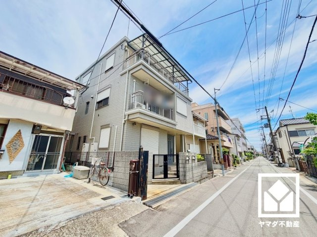 「中村クリニック」まで徒歩5分。病気や怪我の際もすぐ受診できるため、緊急時にもたいへん心強い距離感です。