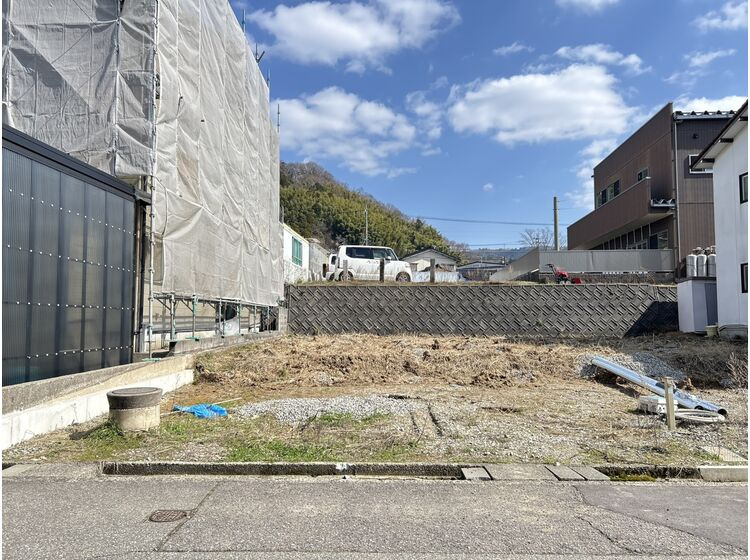 現地