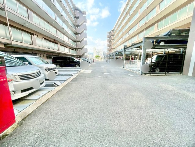 駐車スペース有（空き要確認）　【月額】4000～8000円