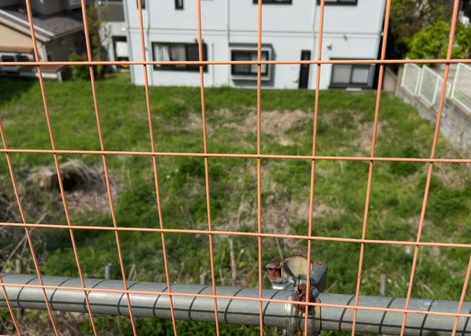 物件の詳細については、現地を見てわかること以外に、役所や法務局などで調べないとわからないことがあります。そのため、現地に行く場合は、もしこの物件を買ったらどのような生活ができるかをイメージしましょう。