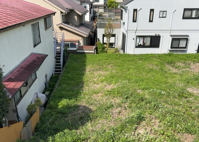 家を建てる前提で土地を探している場合、地盤の丈夫さは譲れない条件の一つです。地盤が脆弱だと追加工事が必要となります。また、過去に地盤沈下や液状化現象を起こした土地は、できるだけ避けた方がいいでしょう。