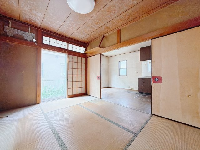 ■和室｜「続き間の和室」は、戸を開ければ大空間、閉じれば個室として活用できるのでお子様の遊び場や客間としても便利です♪