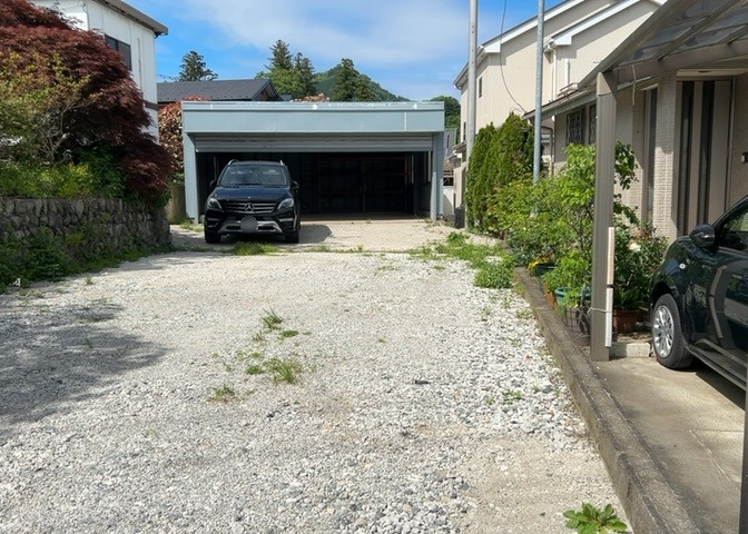 物件の詳細については、現地を見てわかること以外に、役所や法務局などで調べないとわからないことがあります。そのため、現地に行く場合は、もしこの物件を買ったらどのような生活ができるかをイメージしましょう。