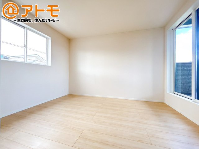 各居室に収納がついているので、部屋の中をすっきり見せることができますね！