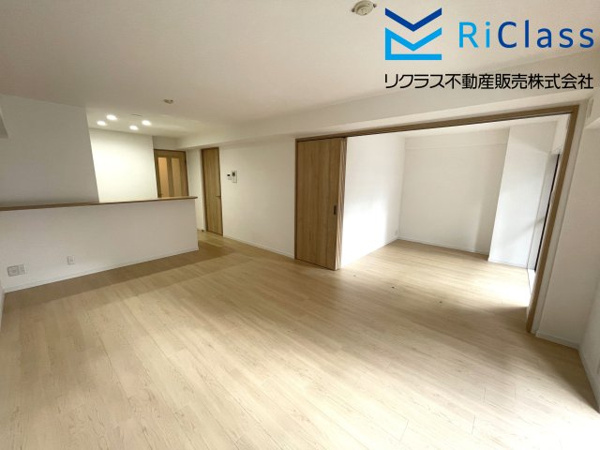 グランドプラザ神戸パートⅡの居間