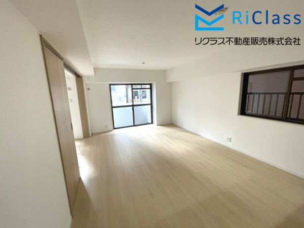 グランドプラザ神戸パートⅡの居間