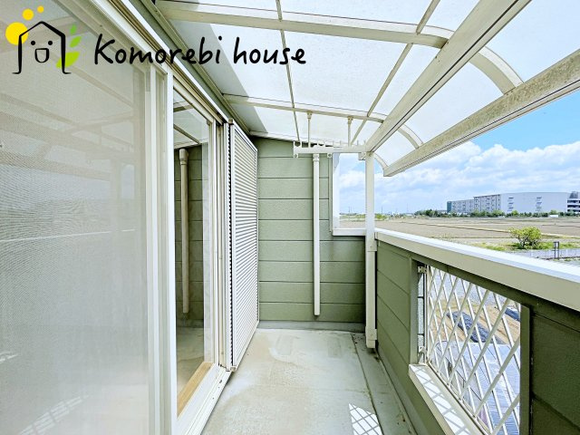 広々としたバルコニーです