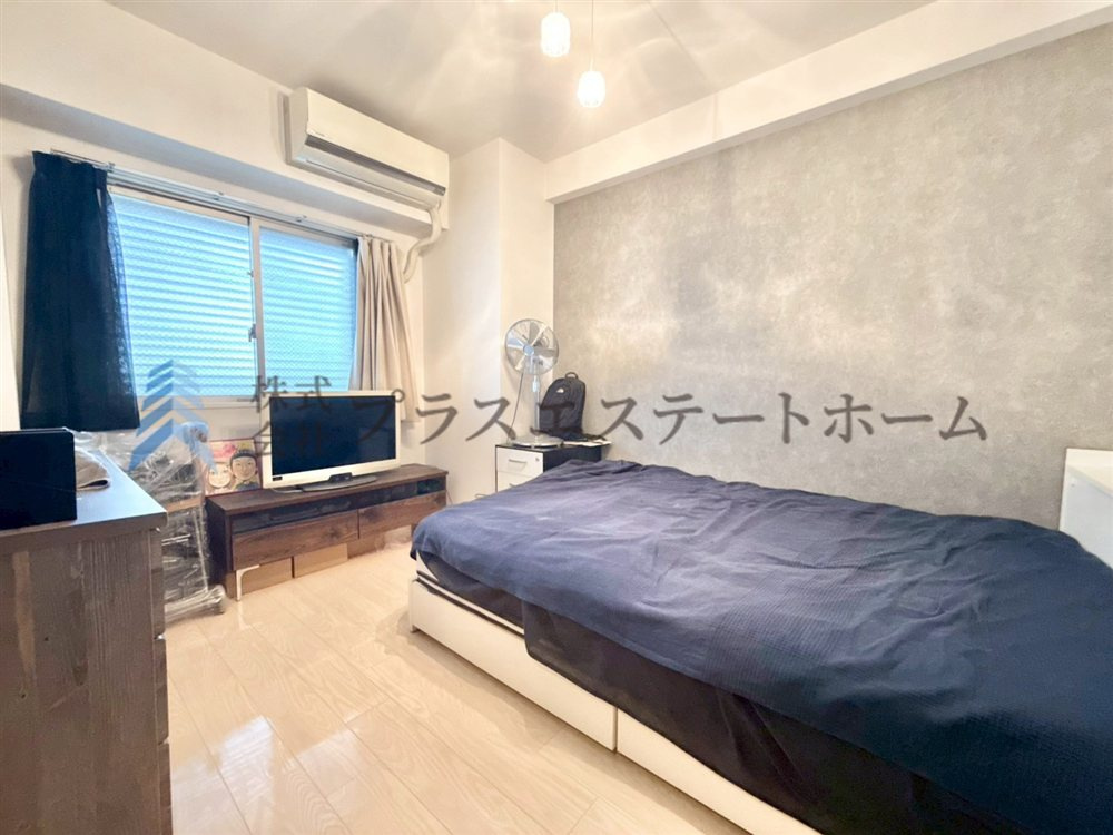 シンプルな洋室でお部屋のコーディネートが楽しめます♪