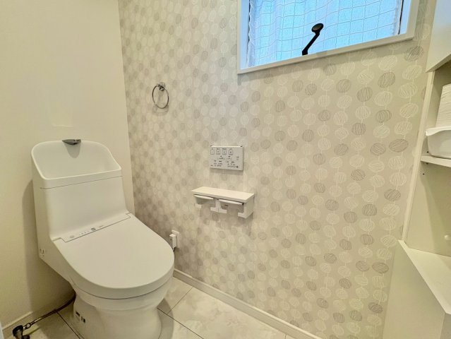 清潔感とうれしい機能性を兼ね備えた、使いやすいシャワートイレ