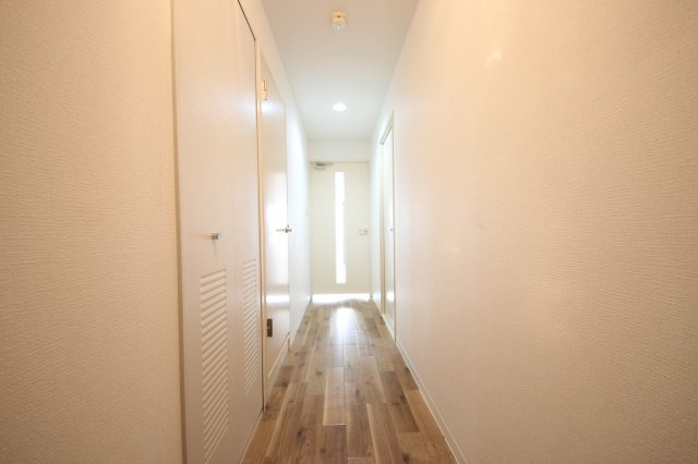 通路、入り口からの見た目