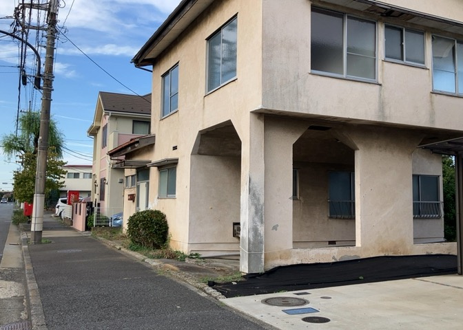 物件の詳細については、現地を見てわかること以外に、役所や法務局などで調べないとわからないことがあります。そのため、現地に行く場合は、もしこの物件を買ったらどのような生活ができるかをイメージしましょう。