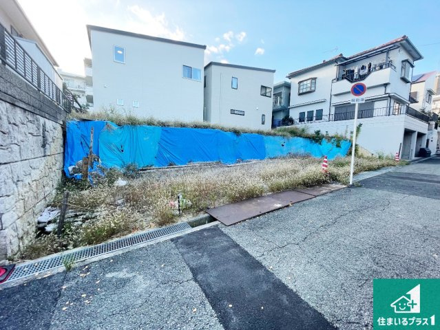 周辺は落ち着いた街並みの住宅地！子育てがしやすい住環境です！現地でしかわからない事もございます。是非一度ご覧ください。