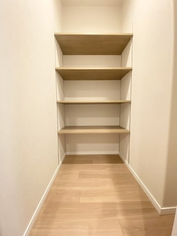 WICがあり、趣味の物や備蓄品、消耗品まで、何でも収納できちゃいます♪