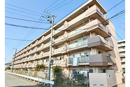 いづみハイツ滝不動1号棟の外観
