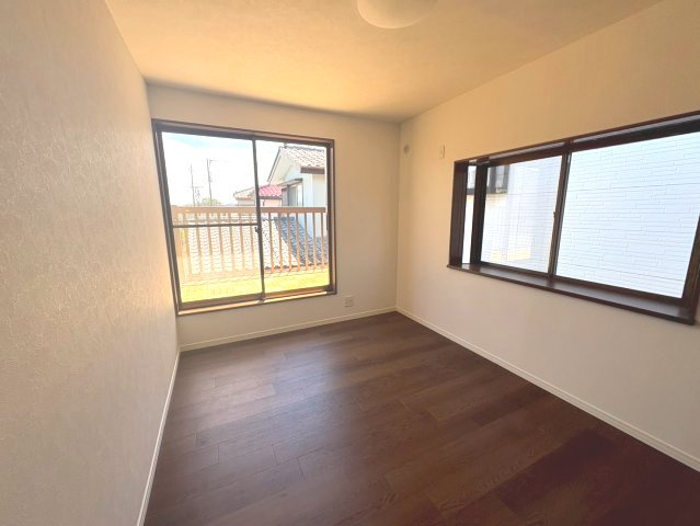 洋室6帖・収納付きで、お部屋がすっきり片付きます。