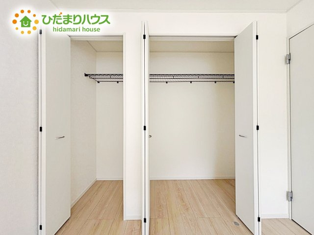 散らかりがちな室内の整理整頓にとても役立つクローゼットを完備！お部屋が綺麗だと心がスッキリしますね♪
