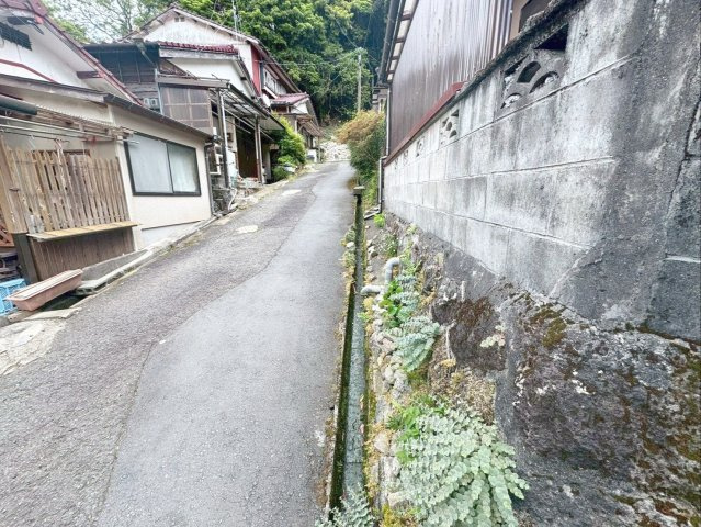 前面道路（43条但し書き道路）