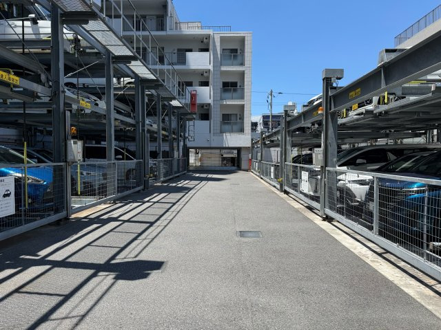 敷地内機械式駐車場を完備しております（空き状況は要確認）。