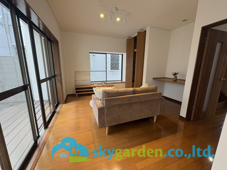 こちらのリビングで趣味の時間をお楽しみください