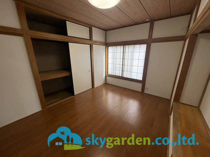 使い勝手のいい寝室です