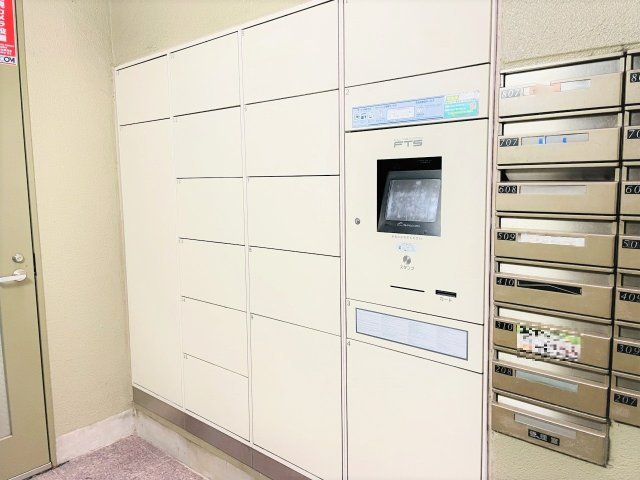 ～不在時の荷物受け取りに大変便利な宅配BOX～