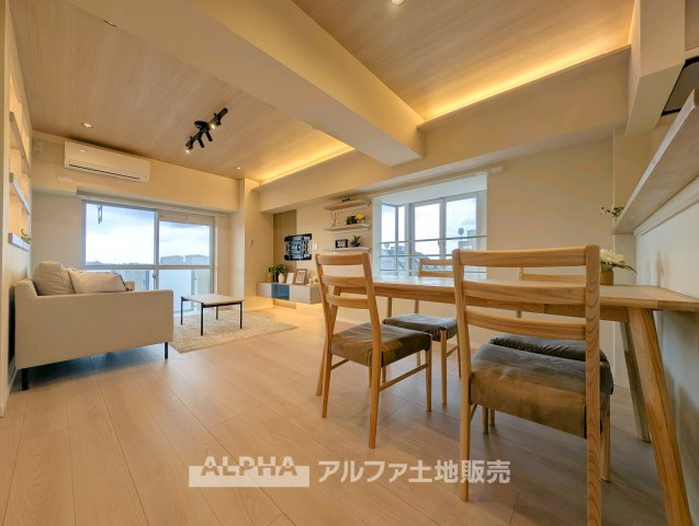 【Life　Stage】　◆暮らしに寄り添う◆　小さなお子様の遊び場から、成長後の学習スペース、ご夫婦のくつろぎの場まで、ライフステージに合わせて活用できます。