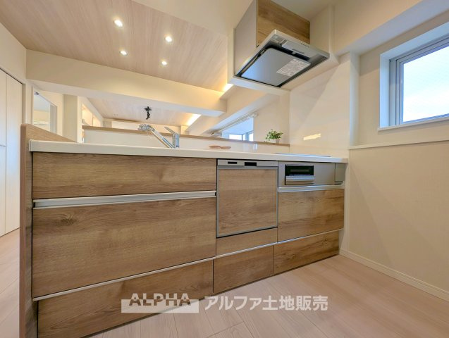 【Life　without　end】　◆心地よさを求めて◆終わりのない暮らしづくりはキッチンから始まる。食事は暮らしの中でとても重要。お洒落なキッチンを使用すれば空間の居心地良さが変わる。