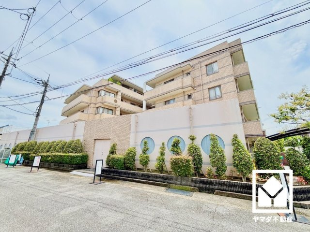 「広田小学校」まで徒歩7分。低学年のお子様の通学にも無理のない距離です。