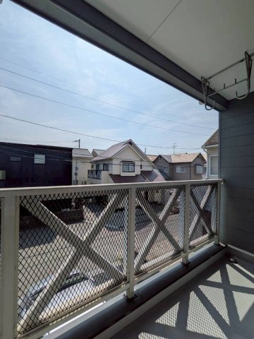 広々と温かい日差しが入ってくる　南向きバルコニーです