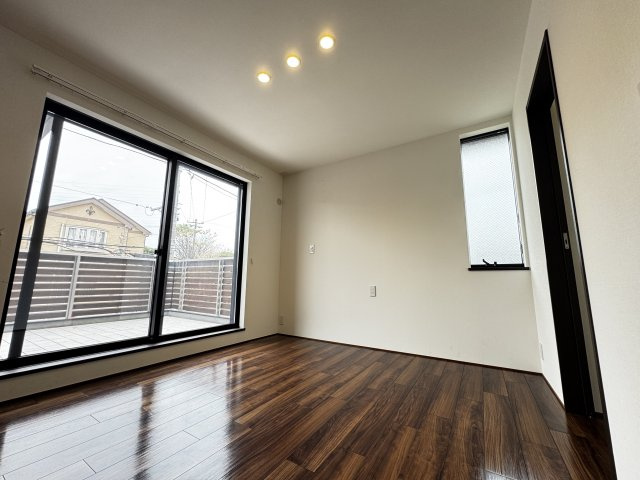 天井も高く圧迫感を感じられません