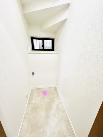 トイレ(リフォーム中の写真です)
