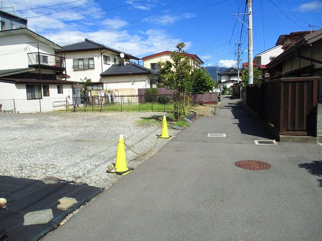 外観と前面道路