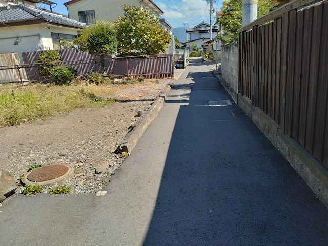 外観と前面道路