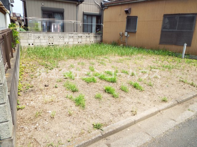南西側が道路になりますので日当たりも良好です。